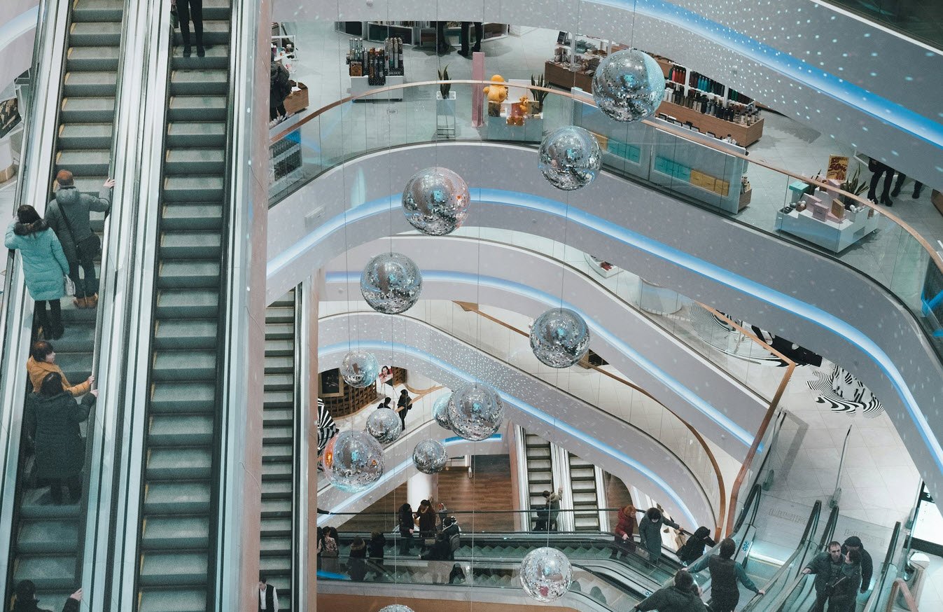 Explore Shopping Mall - Fabplaces.com